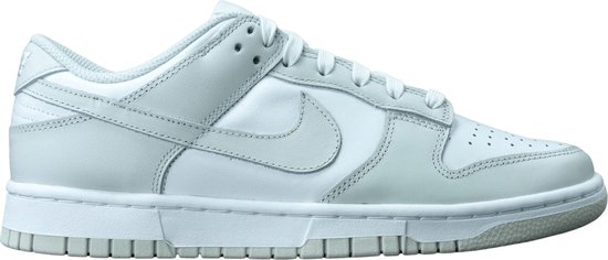 550x236 - Sport met stijl Nike Dunk Low Photon Dust