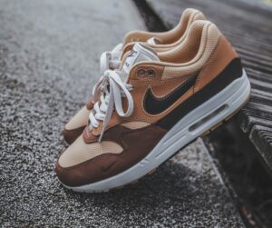 Bruine sneakers dames