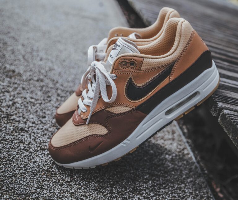 Bruine sneakers dames