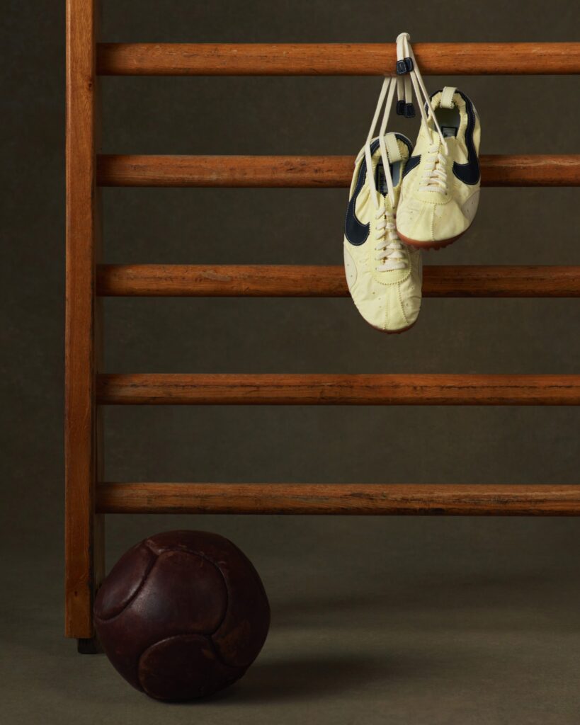 moon-shoe-24 - Sport met stijl Nike x Jacquemus moon shoe alabaster