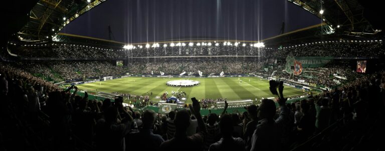 humberto-santos-KDZW-_fMsuM-unsplash - Sport met stijl Champions League voetbal